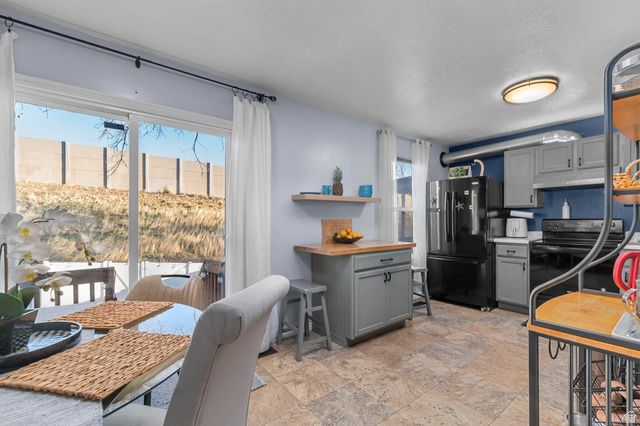 1294 GLENGYLE CT, Salt Lake City, UT 84123