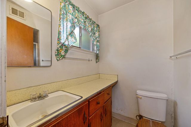 4764 Hixon Cir, Carmichael, CA 95608