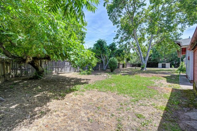4764 Hixon Cir, Carmichael, CA 95608