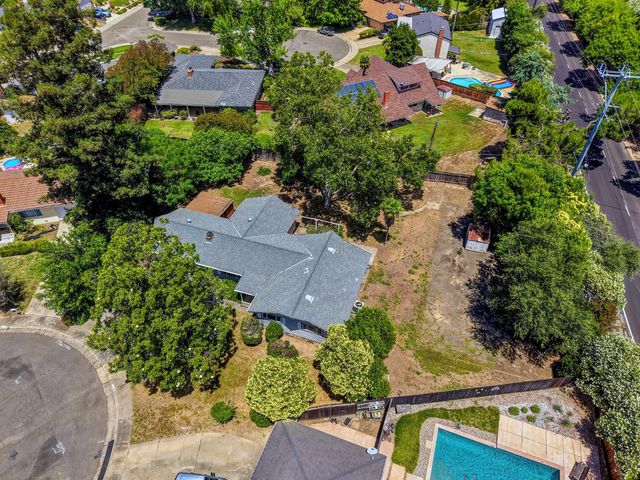 4764 Hixon Cir, Carmichael, CA 95608