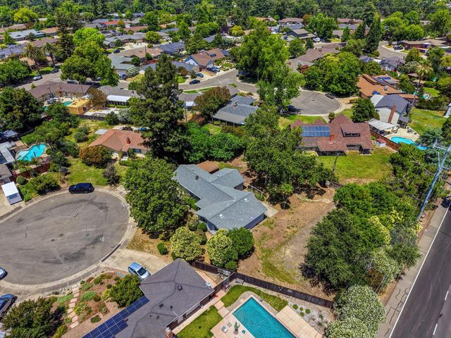 4764 Hixon Cir, Carmichael, CA 95608