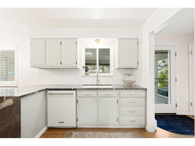 215 Oakland St, Aurora, CO 80010