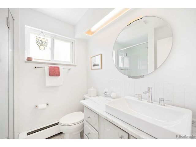 215 Oakland St, Aurora, CO 80010