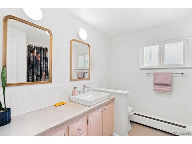 215 Oakland St, Aurora, CO 80010