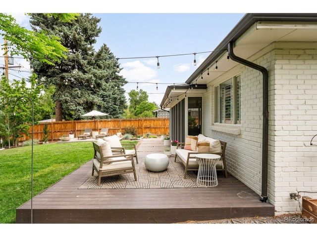 215 Oakland St, Aurora, CO 80010