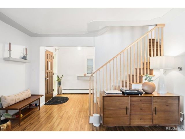 215 Oakland St, Aurora, CO 80010