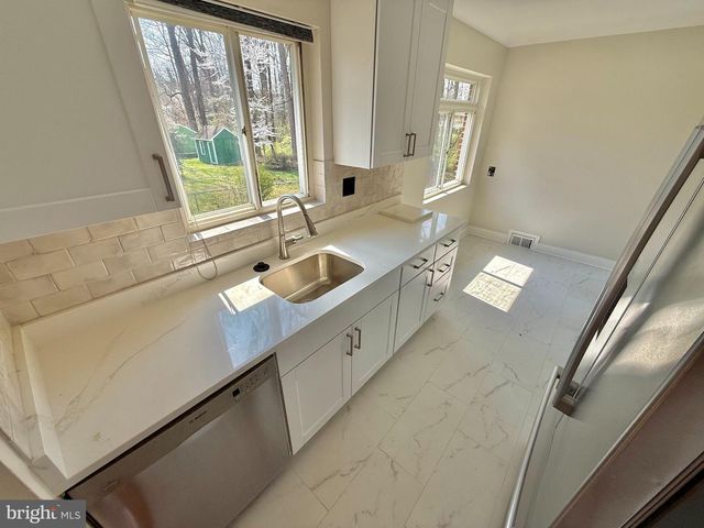 7401 CAMP ALGER AVE, Falls Church, VA 22042