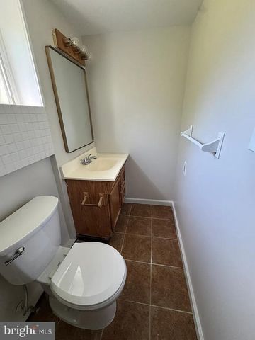 7401 CAMP ALGER AVE, Falls Church, VA 22042