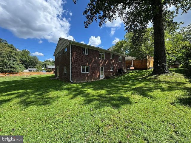 7401 CAMP ALGER AVE, Falls Church, VA 22042