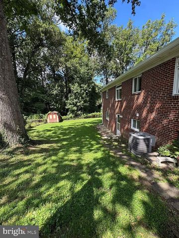 7401 CAMP ALGER AVE, Falls Church, VA 22042