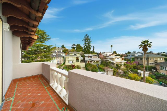 662 Calmar Ave., Oakland, CA 94610