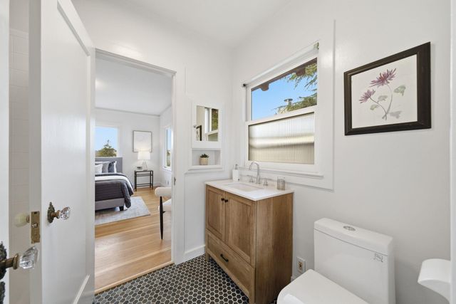 662 Calmar Ave., Oakland, CA 94610