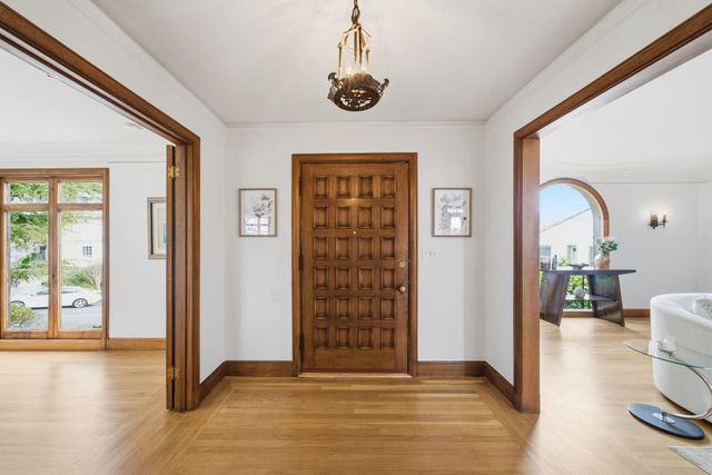 662 Calmar Ave., Oakland, CA 94610