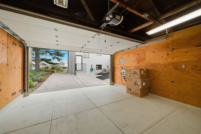 662 Calmar Ave., Oakland, CA 94610