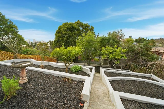 662 Calmar Ave., Oakland, CA 94610