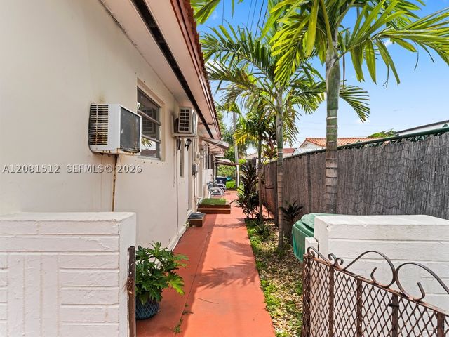 4850 NW 6th St, Miami, FL 33126