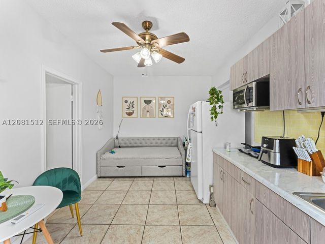 4850 NW 6th St, Miami, FL 33126
