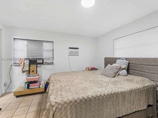 4850 NW 6th St, Miami, FL 33126