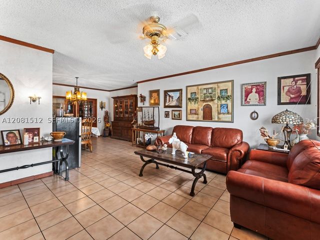 4850 NW 6th St, Miami, FL 33126
