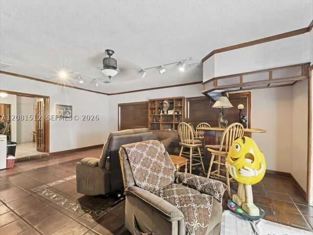 4850 NW 6th St, Miami, FL 33126