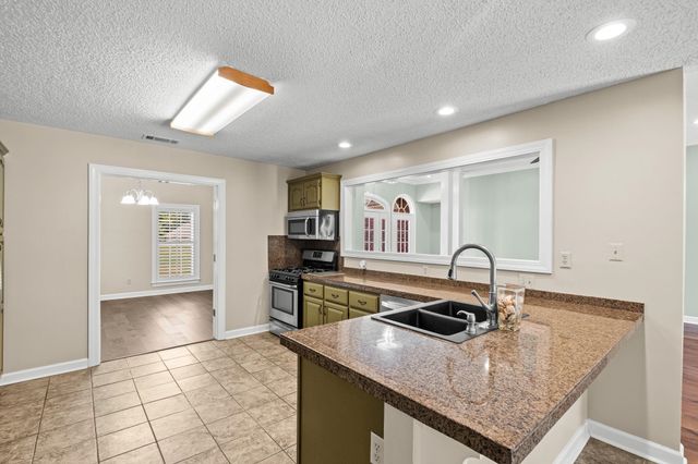 371 BRIERHEDGE RD, Covington, TN 38019