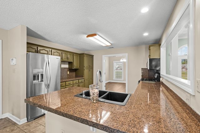 371 BRIERHEDGE RD, Covington, TN 38019