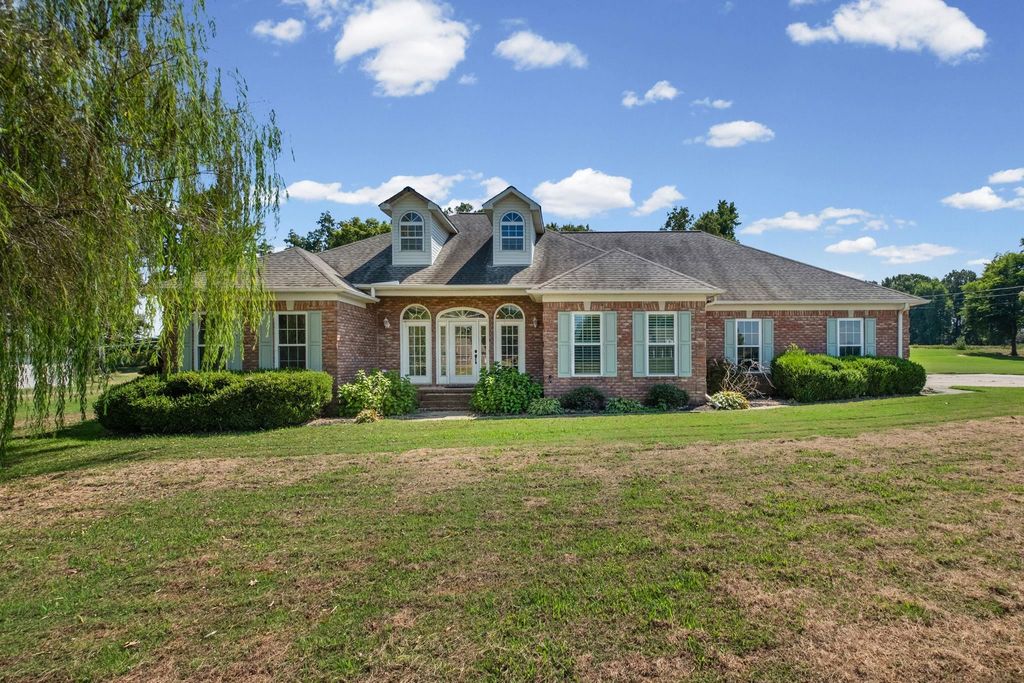 371 BRIERHEDGE RD, Covington, TN 38019