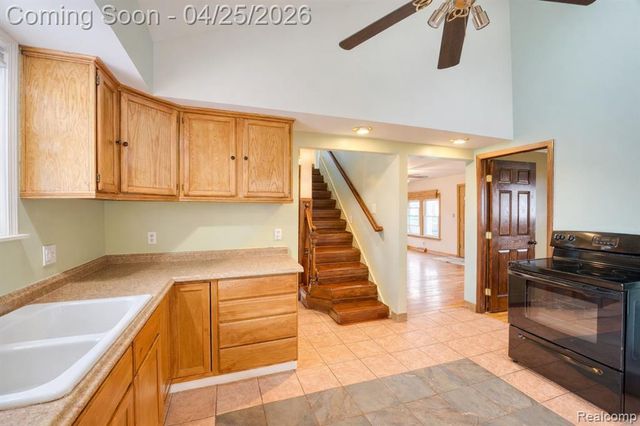 1951 N Crown Street, Westland, MI 48185