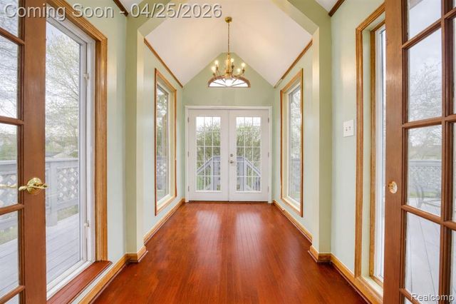 1951 N Crown Street, Westland, MI 48185