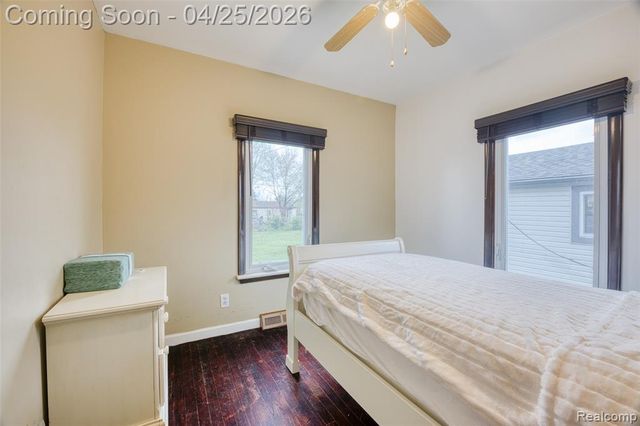 1951 N Crown Street, Westland, MI 48185