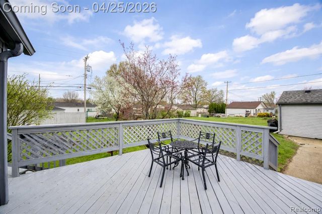 1951 N Crown Street, Westland, MI 48185