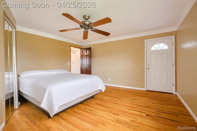 1951 N Crown Street, Westland, MI 48185