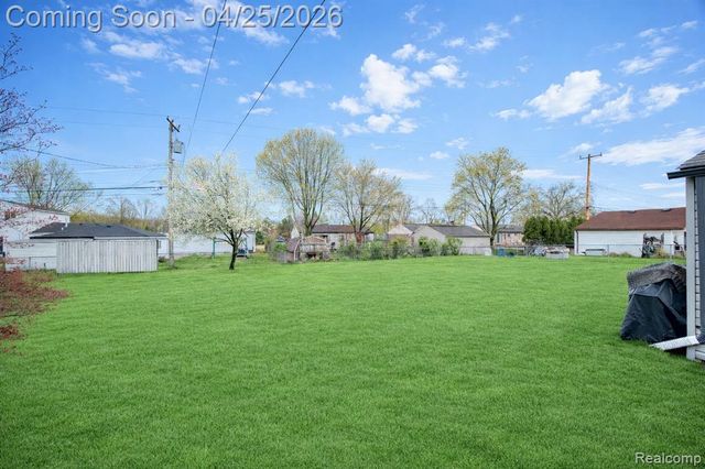 1951 N Crown Street, Westland, MI 48185