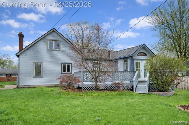 1951 N Crown Street, Westland, MI 48185