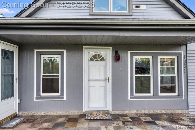 1951 N Crown Street, Westland, MI 48185