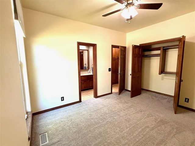 3900 Chickasha, Edmond, OK 73013