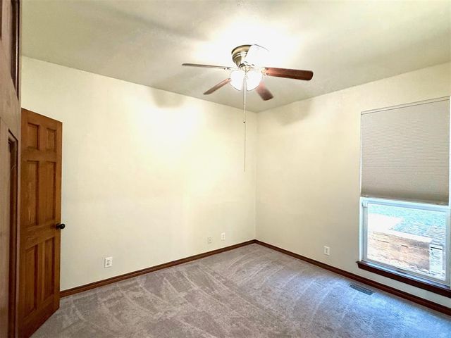 3900 Chickasha, Edmond, OK 73013