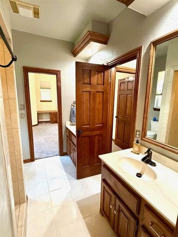 3900 Chickasha, Edmond, OK 73013