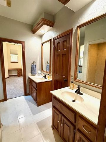 3900 Chickasha, Edmond, OK 73013