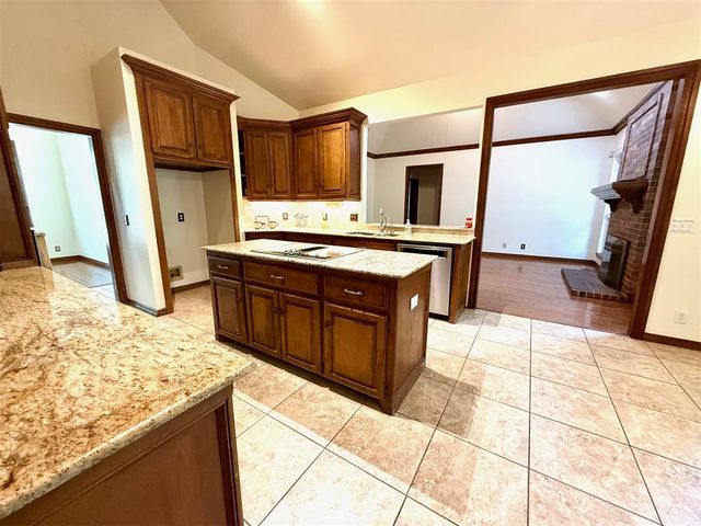 3900 Chickasha, Edmond, OK 73013