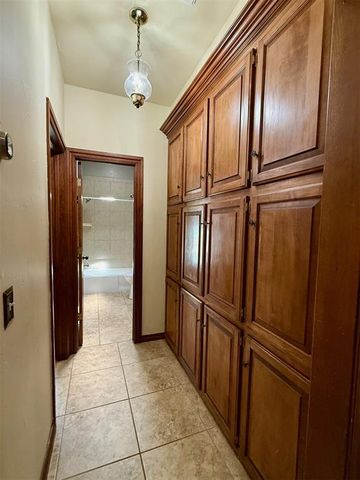 3900 Chickasha, Edmond, OK 73013