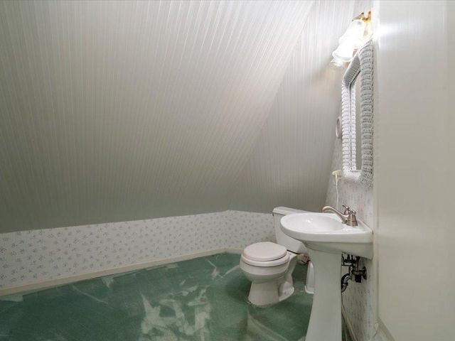 402 2nd Street SE, Crosby, MN 56441