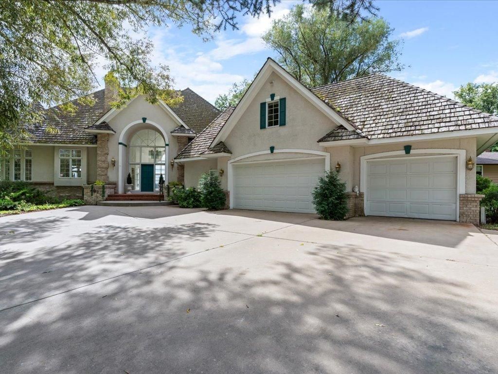 402 2nd Street SE, Crosby, MN 56441