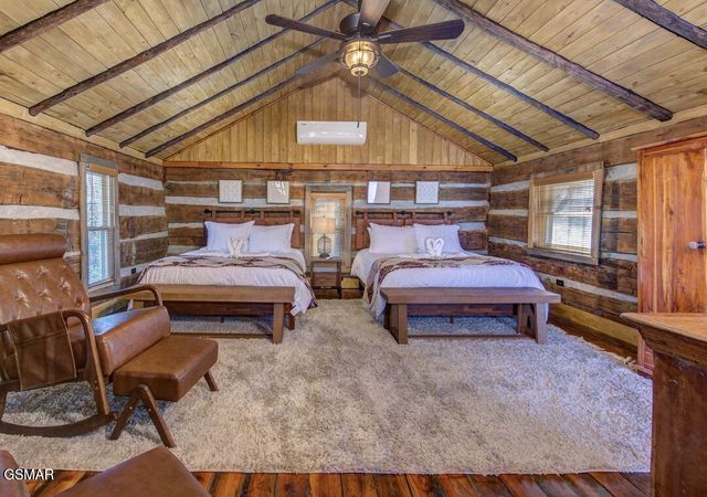 125 Cricket Hollow Way, Cosby, TN 37722