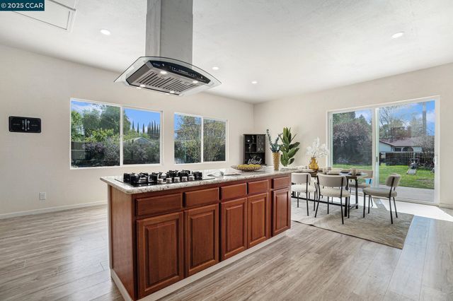 5224 Concord Blvd, Concord, CA 94521