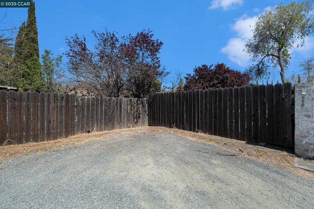 5224 Concord Blvd, Concord, CA 94521