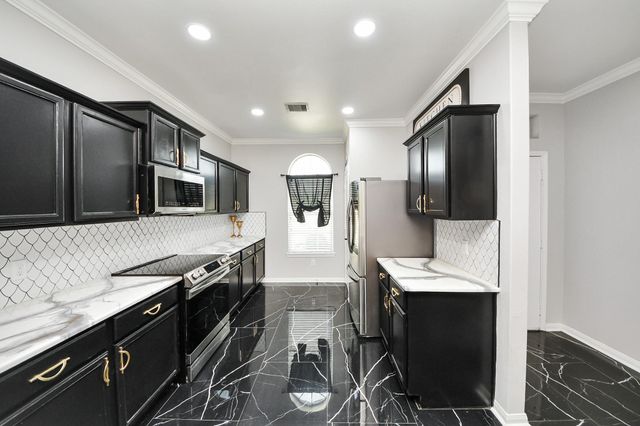 6931 Primrose Road, Baytown, TX 77521