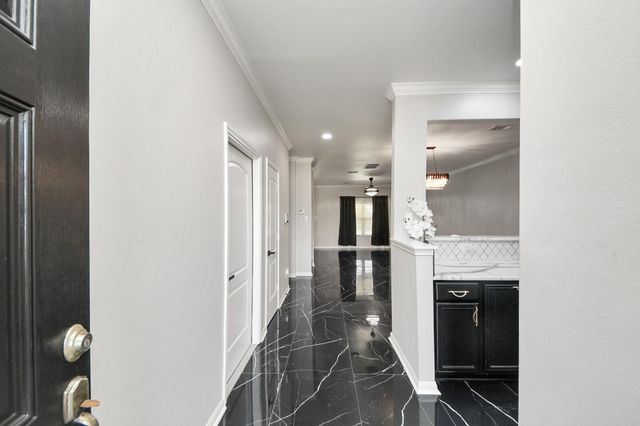 6931 Primrose Road, Baytown, TX 77521