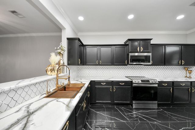 6931 Primrose Road, Baytown, TX 77521