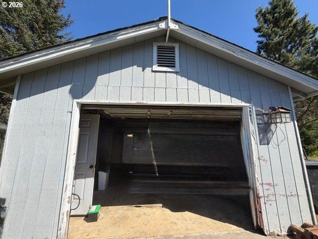95717 PINEWOOD Ln, Brookings, OR 97415